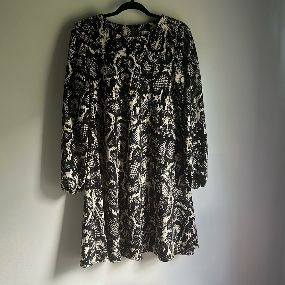 NINE WEST - SNAKE PRINT CREAM AND BLACK DRESS - SIZE 10 - Picture 3 of 5